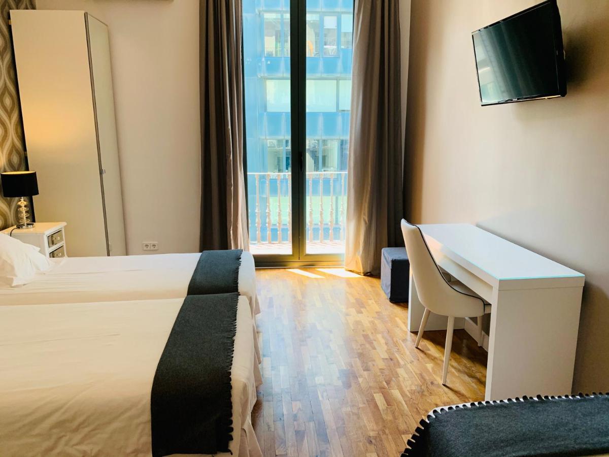 Super Balmes Guest House Βαρκελώνη Εξωτερικό φωτογραφία
