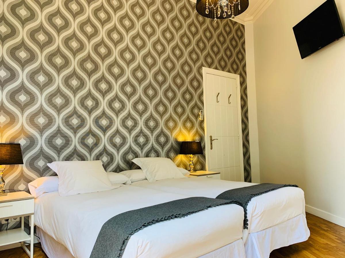 Super Balmes Guest House Βαρκελώνη Εξωτερικό φωτογραφία