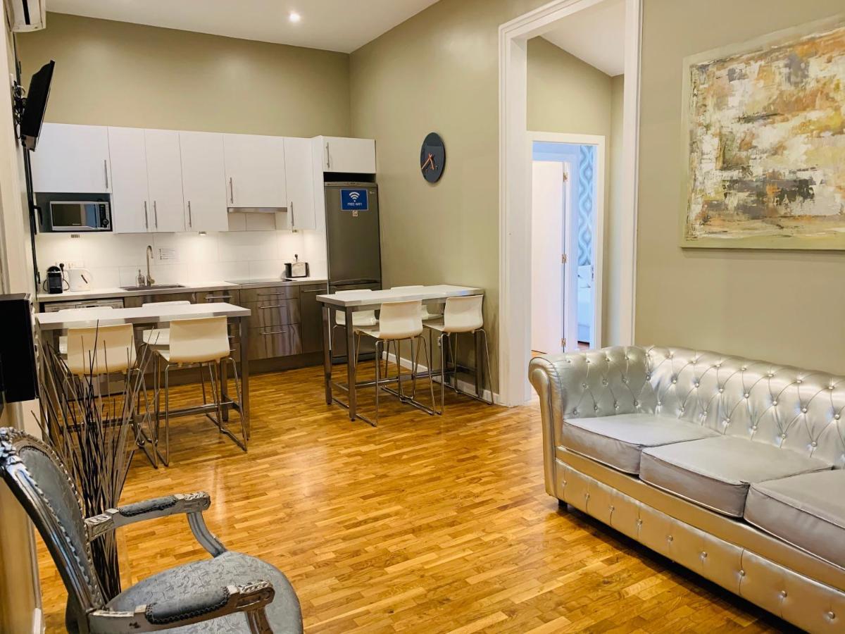 Super Balmes Guest House Βαρκελώνη Εξωτερικό φωτογραφία