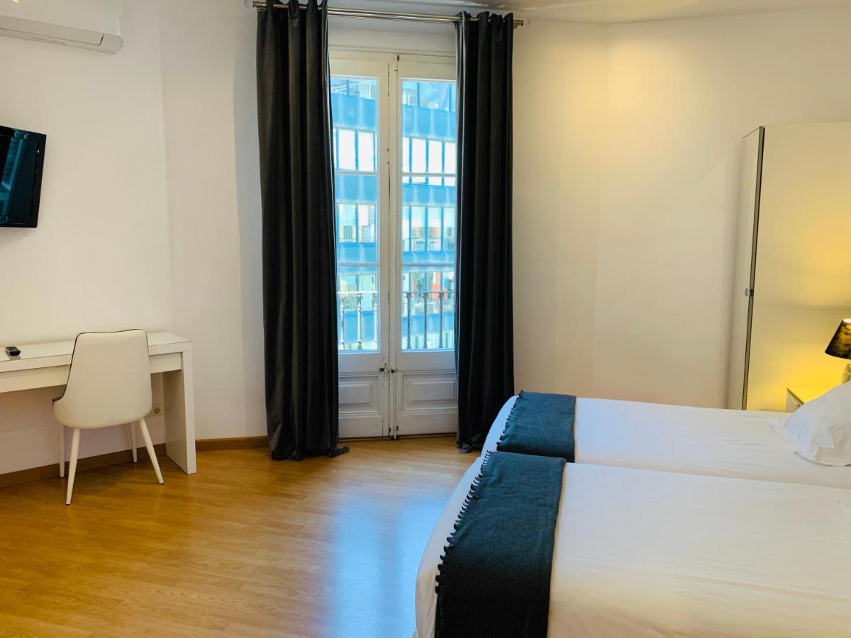 Super Balmes Guest House Βαρκελώνη Εξωτερικό φωτογραφία
