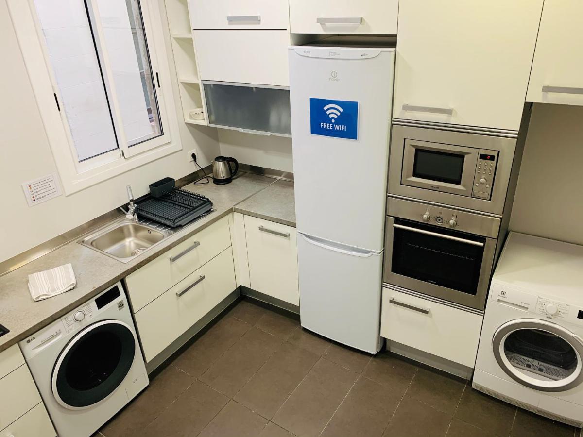 Super Balmes Guest House Βαρκελώνη Εξωτερικό φωτογραφία