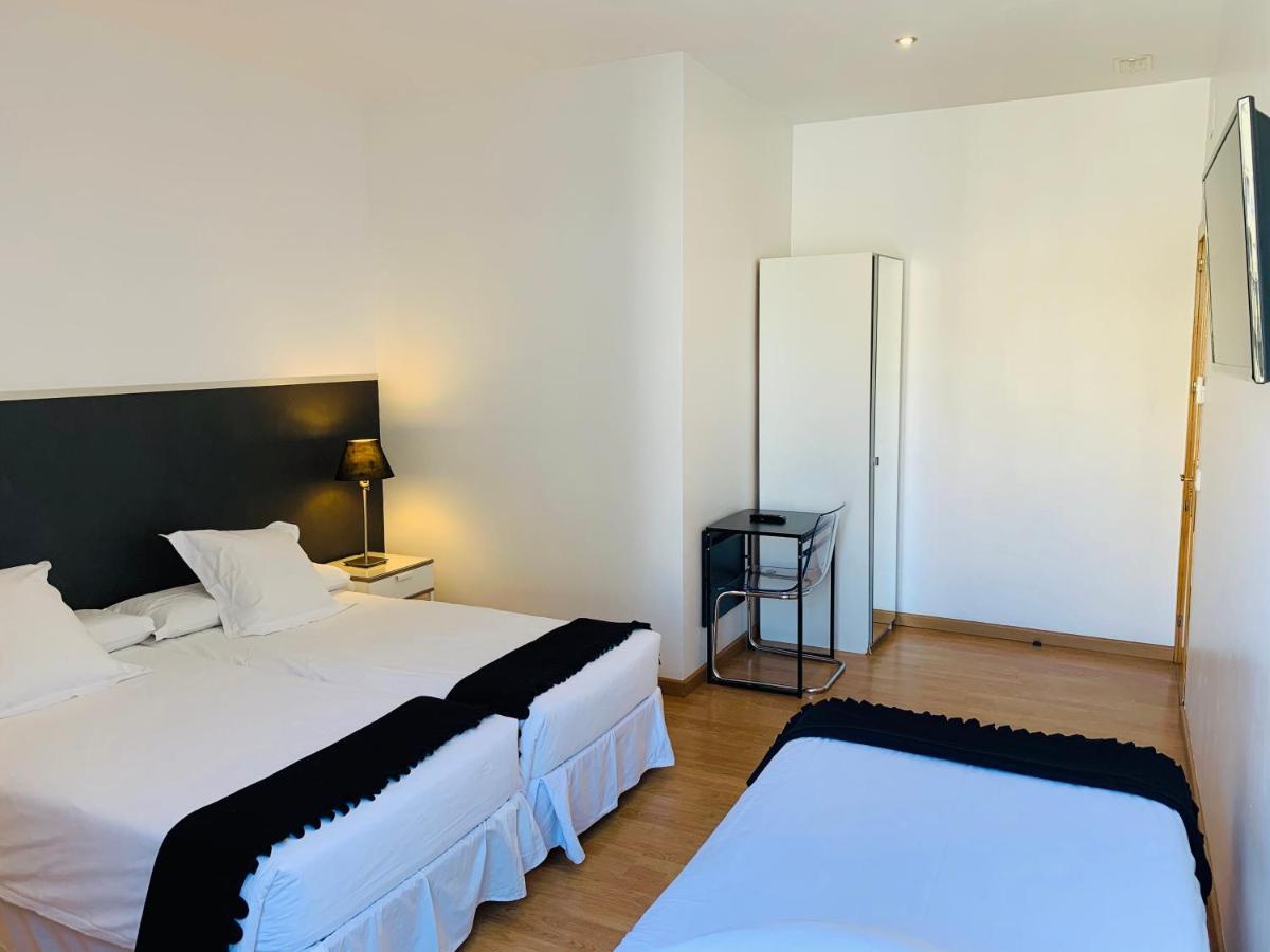 Super Balmes Guest House Βαρκελώνη Εξωτερικό φωτογραφία