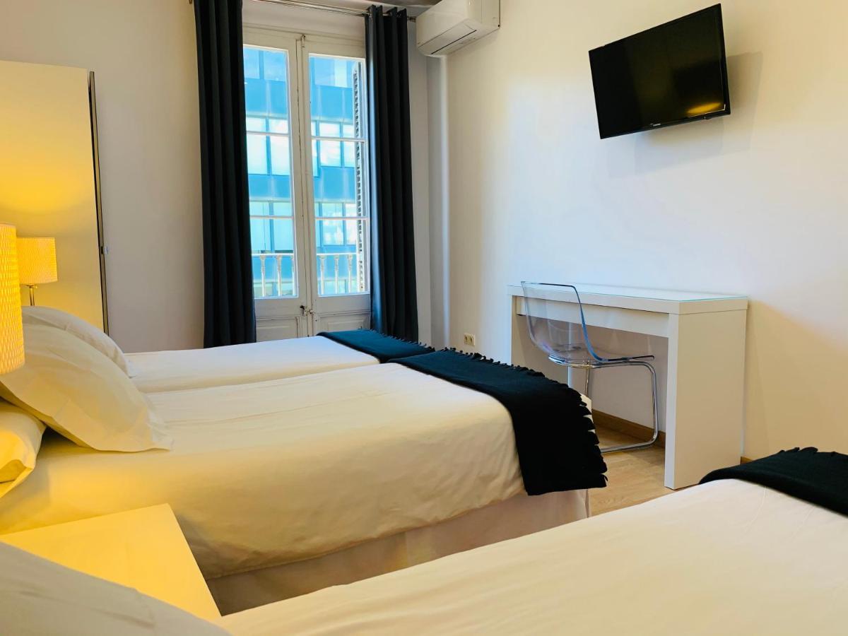 Super Balmes Guest House Βαρκελώνη Εξωτερικό φωτογραφία