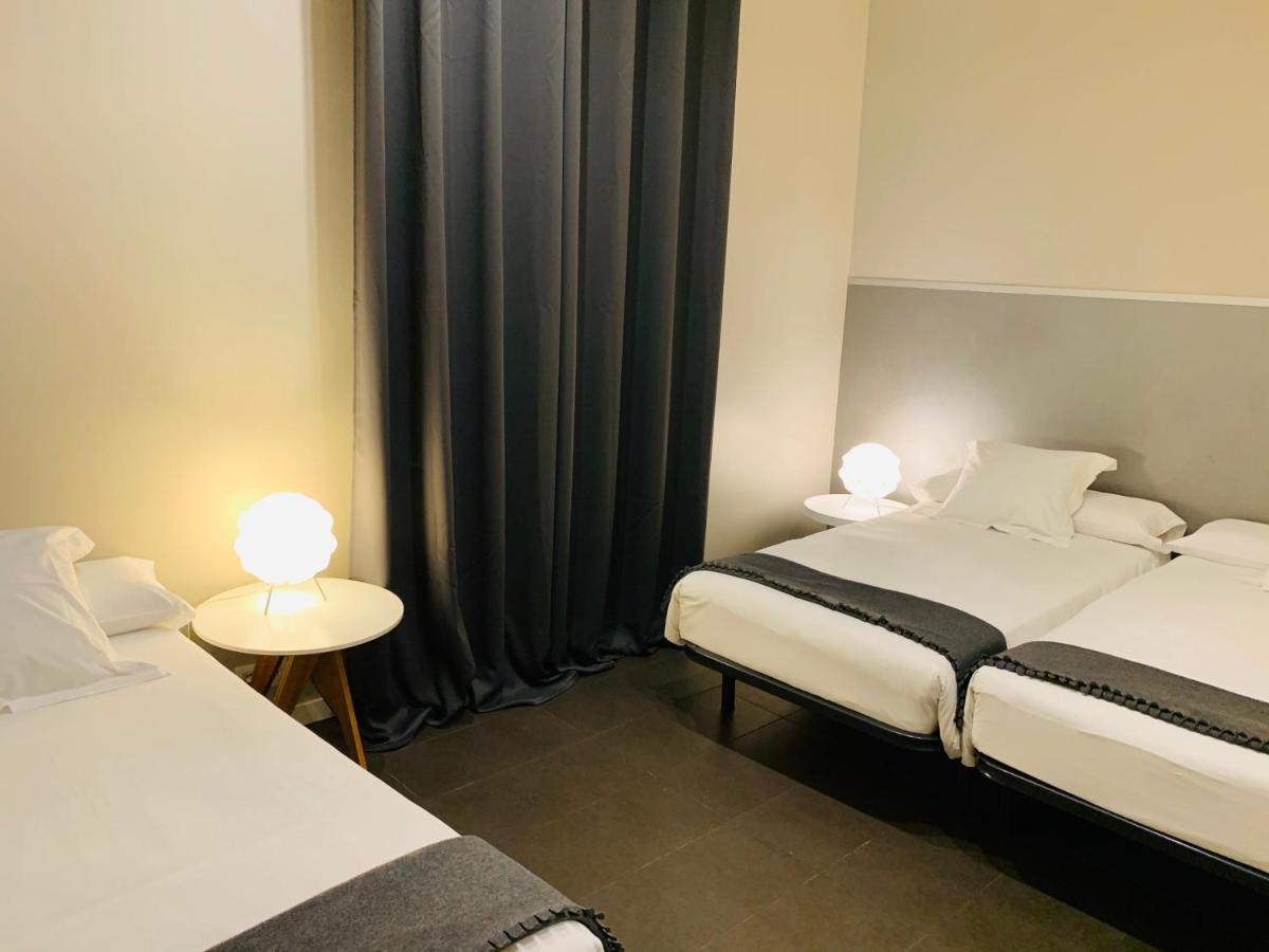 Super Balmes Guest House Βαρκελώνη Εξωτερικό φωτογραφία