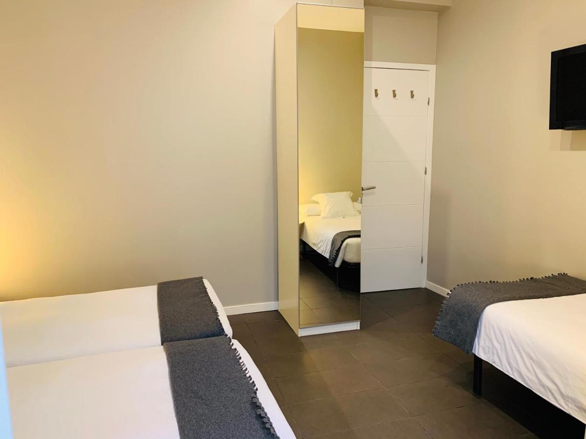 Super Balmes Guest House Βαρκελώνη Εξωτερικό φωτογραφία